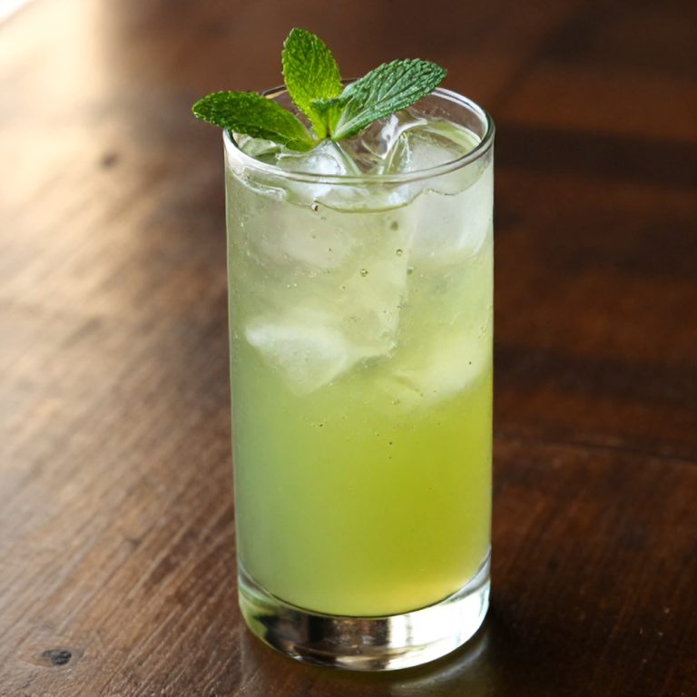 Refreshing Mint and Lemon Verbena Iced Tea
